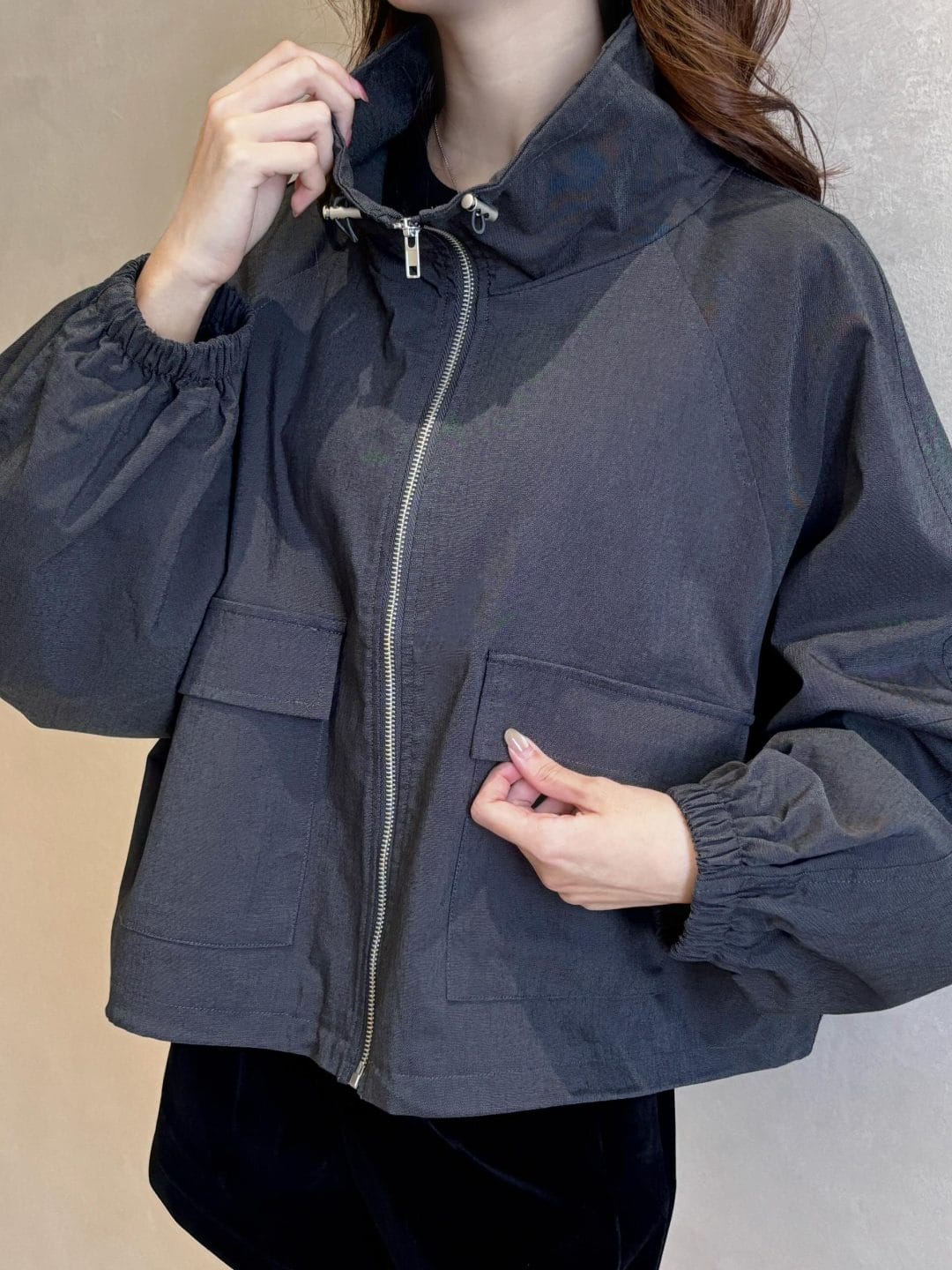 韩系立领下摆抽射工装夹克