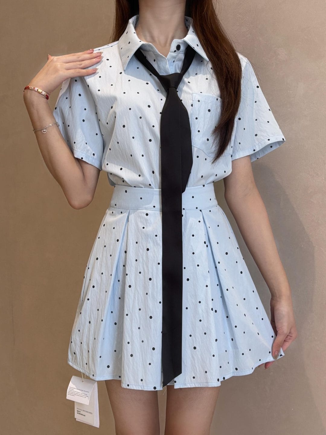 法式波点上衣+百褶短裙套装