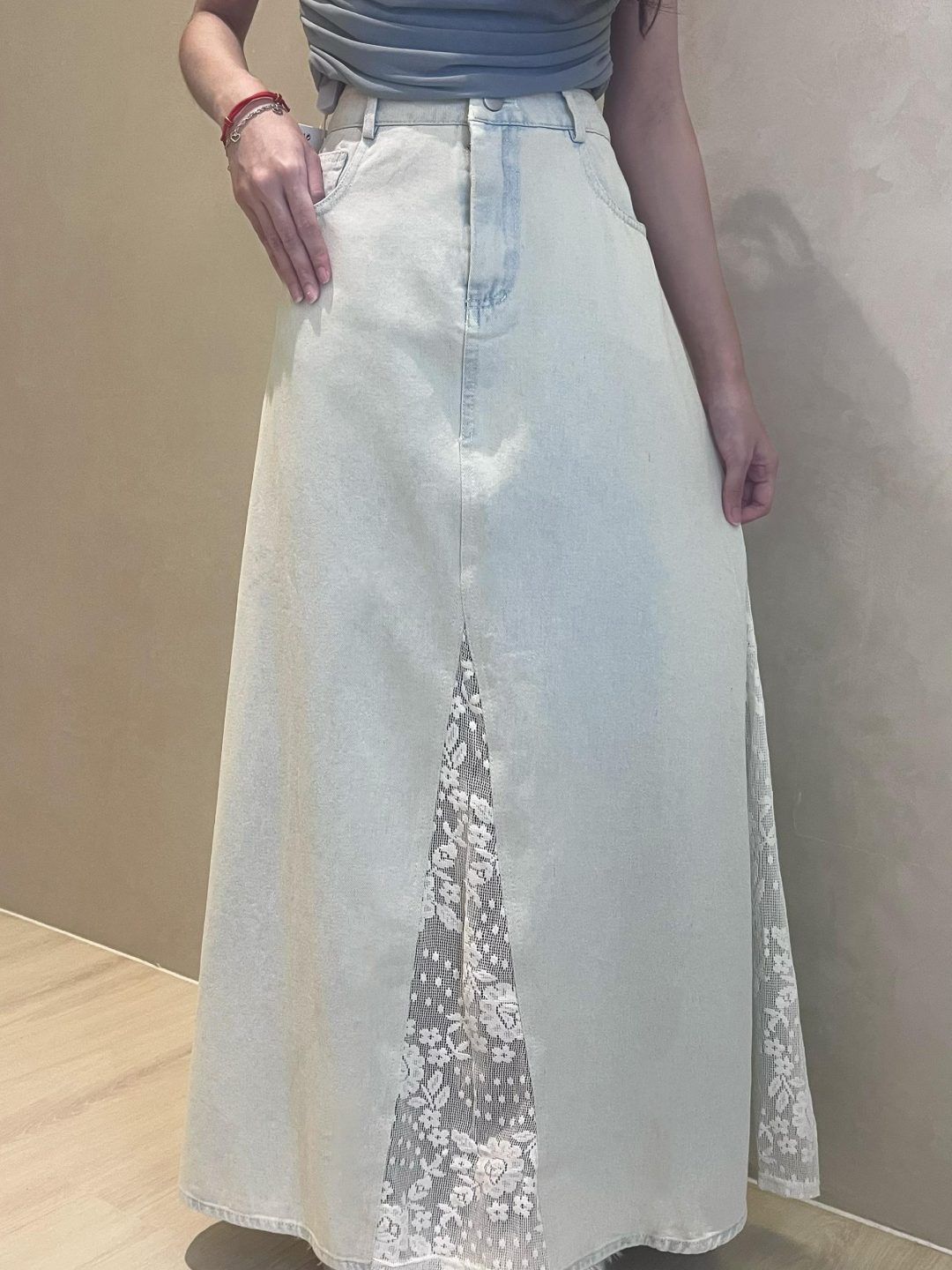 韩系牛仔拼接蕾丝高腰半身裙