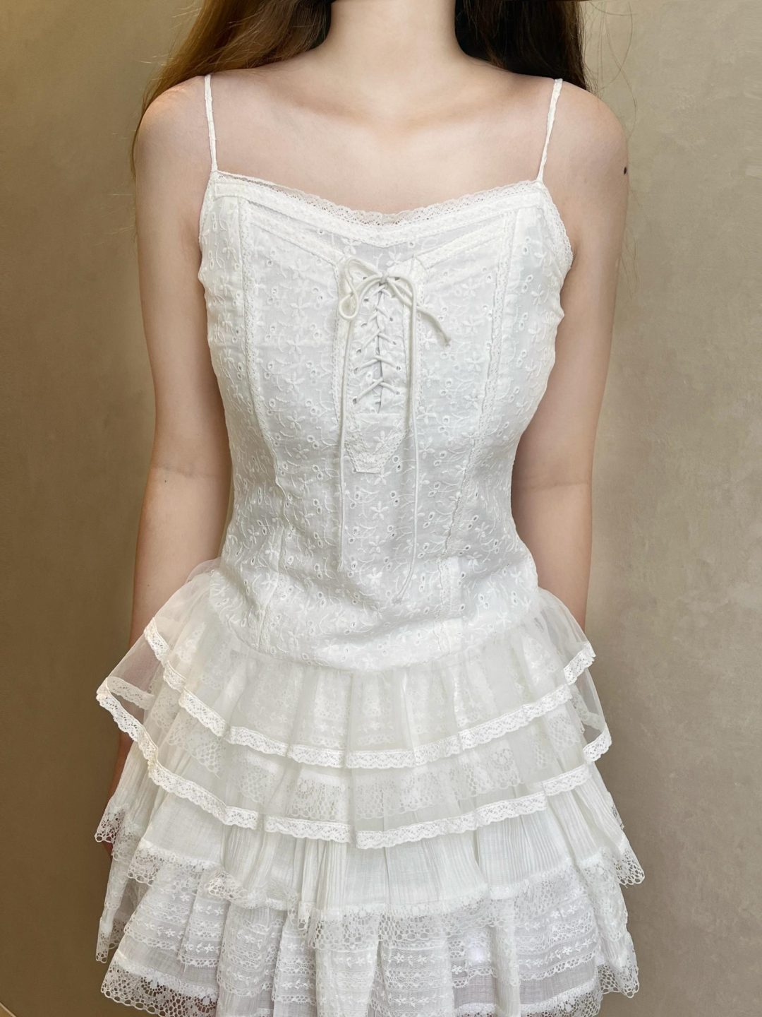 蕾丝花边网纱上衣