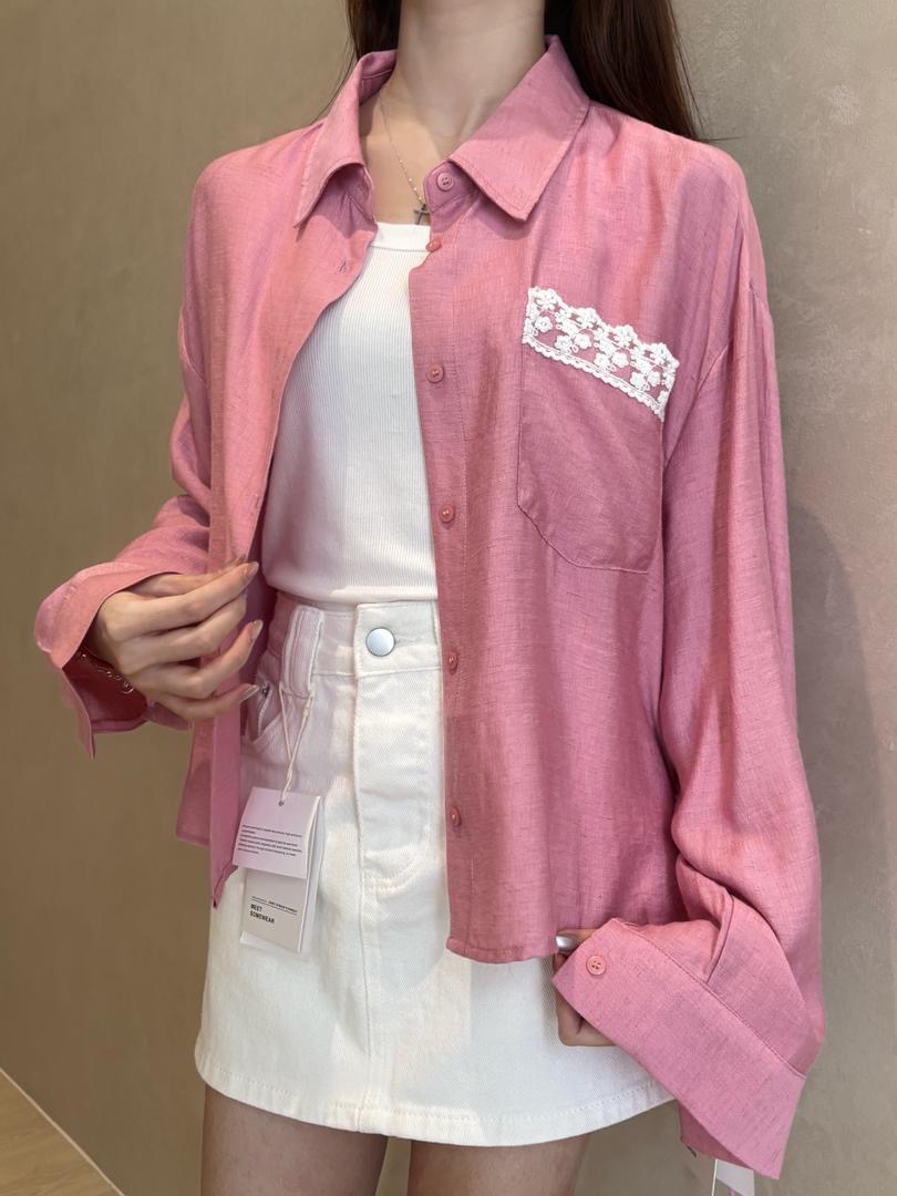 花边口袋防晒衬衣