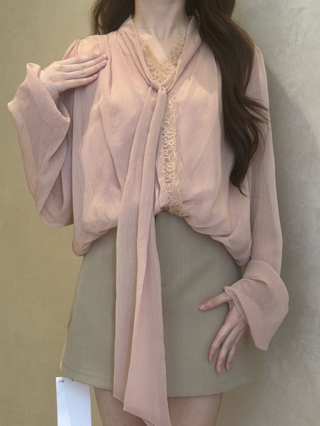 V领雪纺飘带衬衫