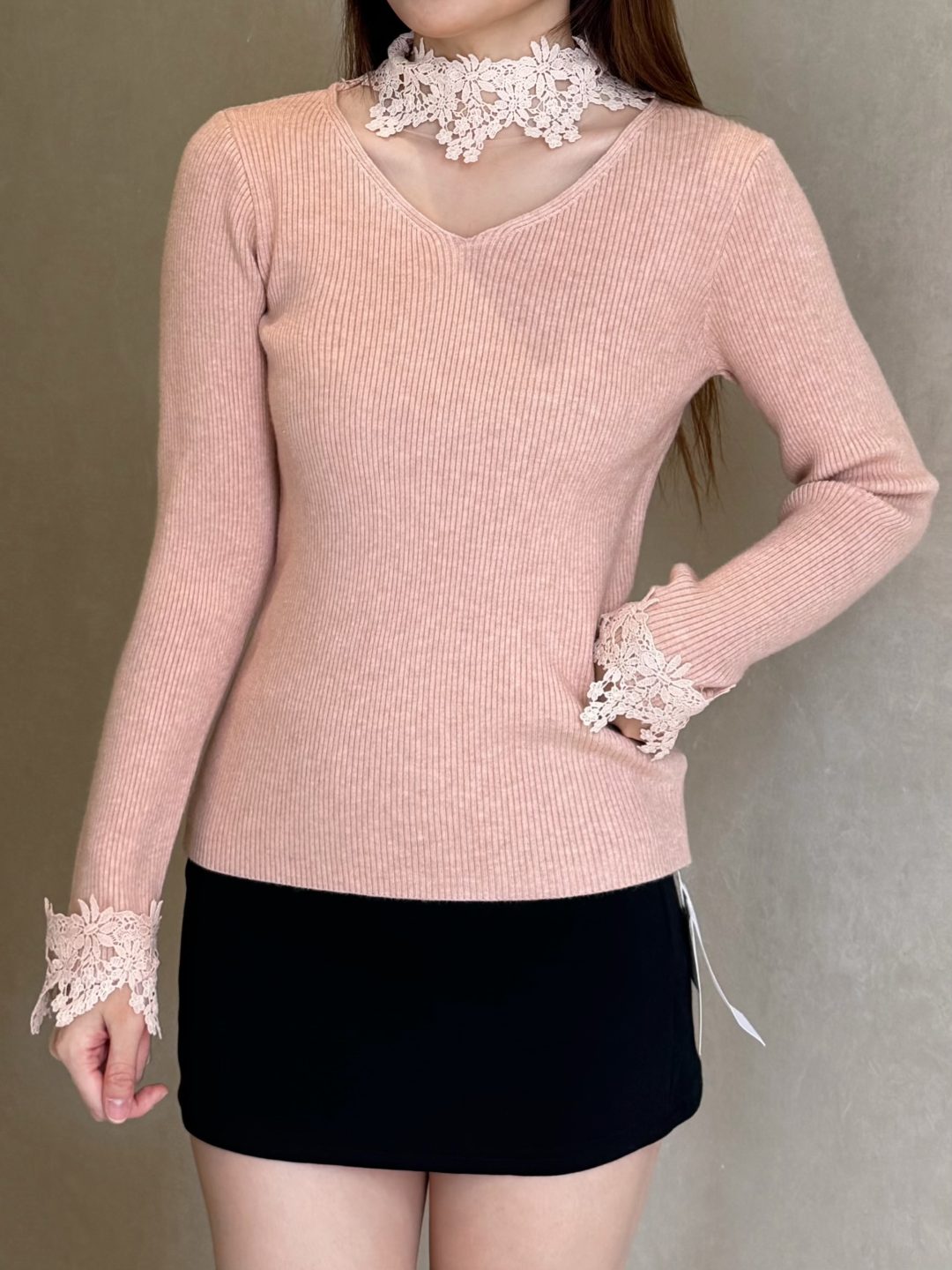纯欲网纱钩花修身针织小衫