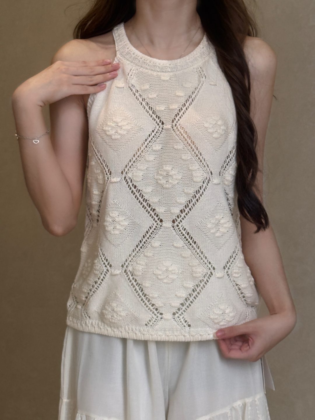 镂空设计感无袖上衣