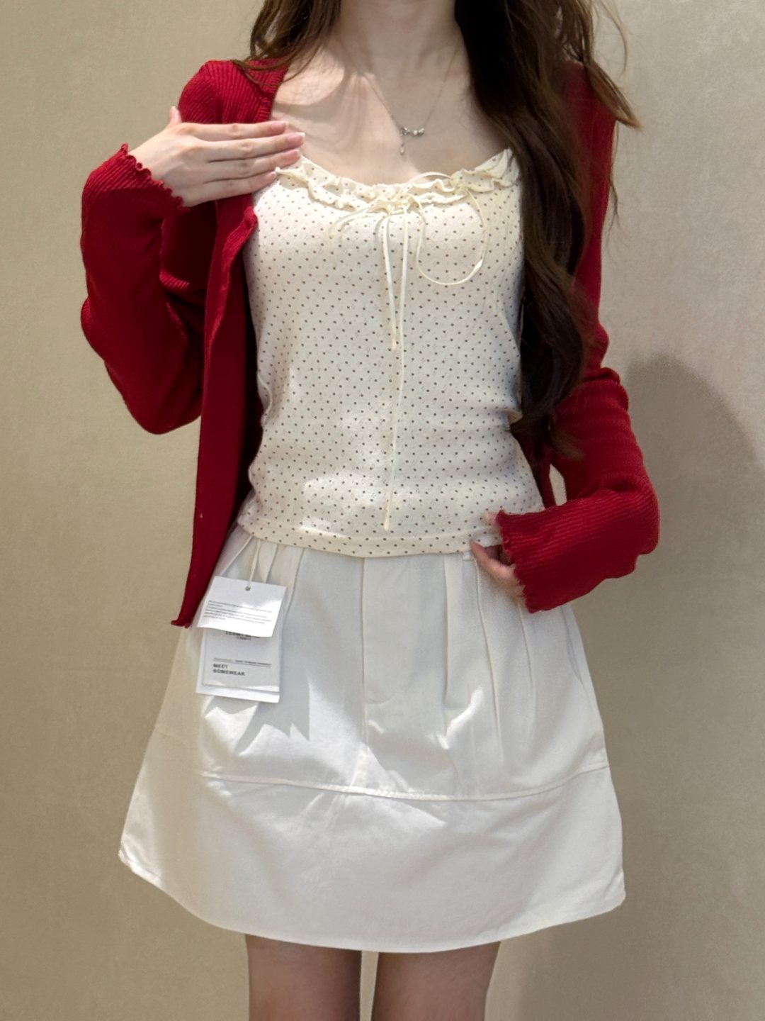 韩版针织开衫+波点荷叶边吊带+百褶裙三件套