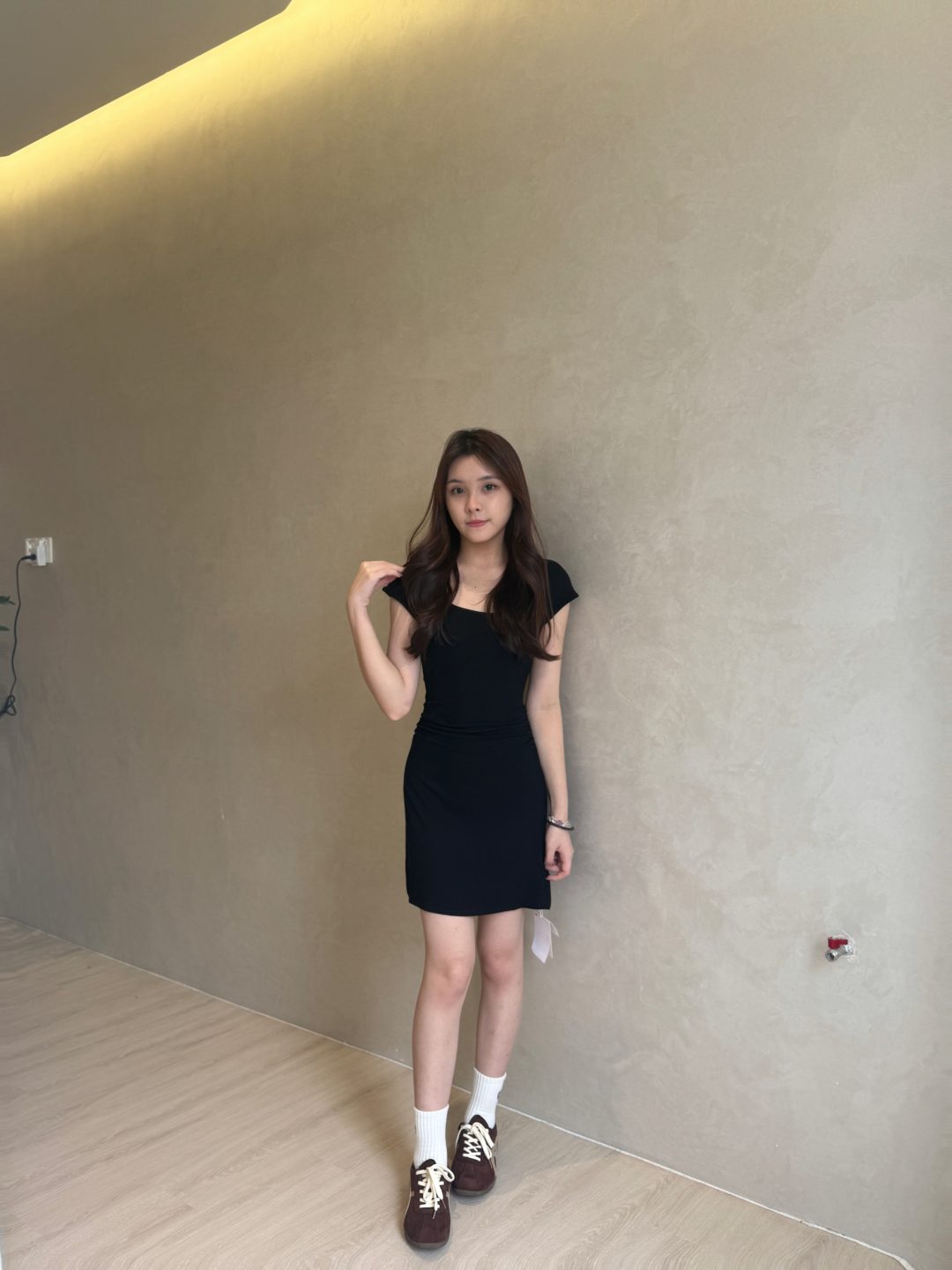 小飞袖简约修身连衣裙